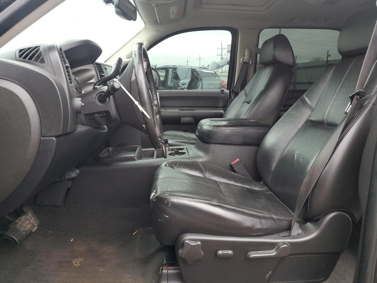2007 Chevrolet Silverado - Image 7