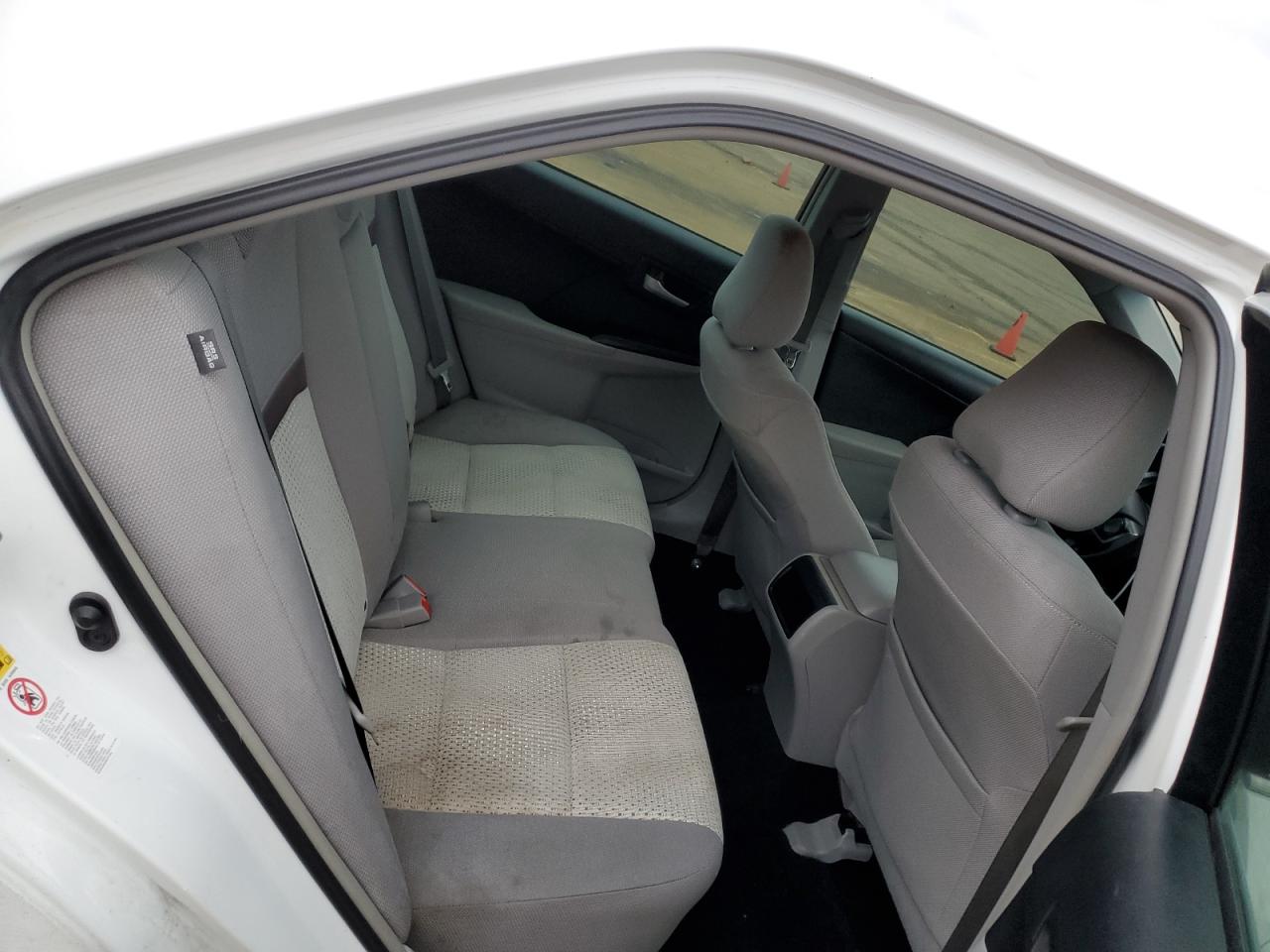 2014 Toyota Camry - Image 10