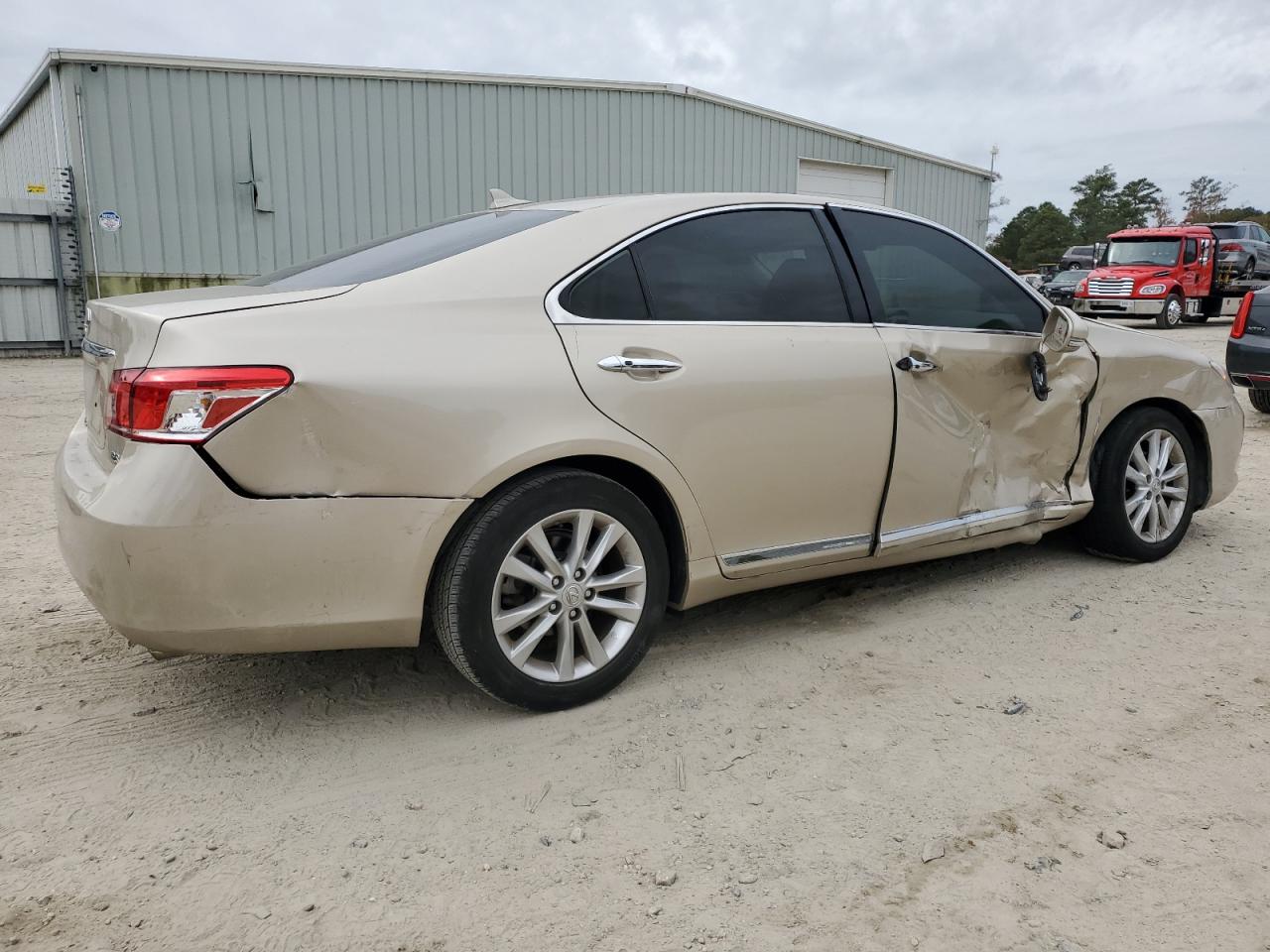 2012 Lexus ES - Image 3