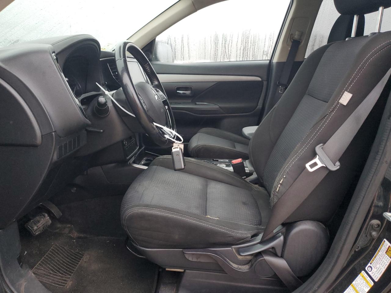 2018 Mitsubishi Outlander - Image 7