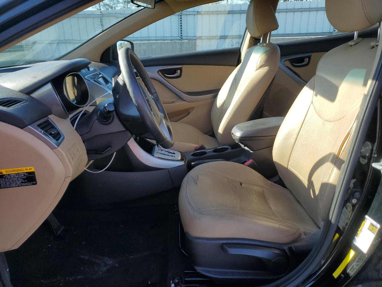 2012 Hyundai Elantra - Image 8