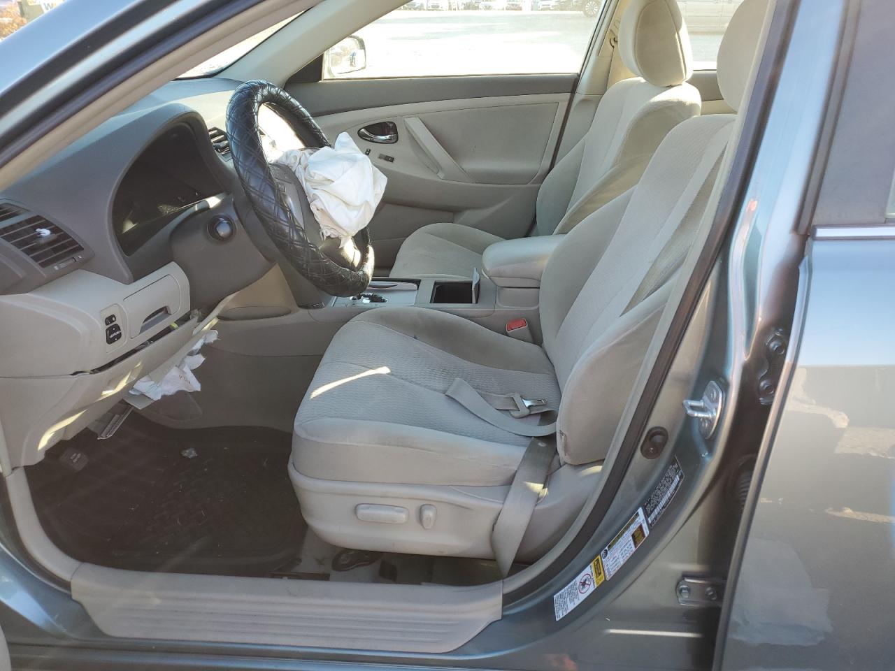 2010 Toyota Camry - Image 7