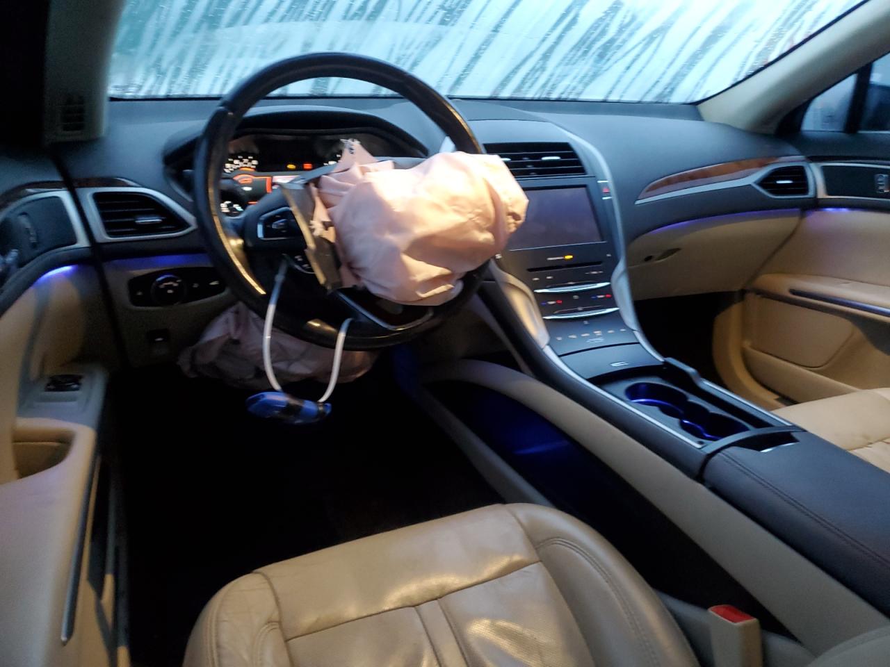 2015 Lincoln MKZ - Image 8