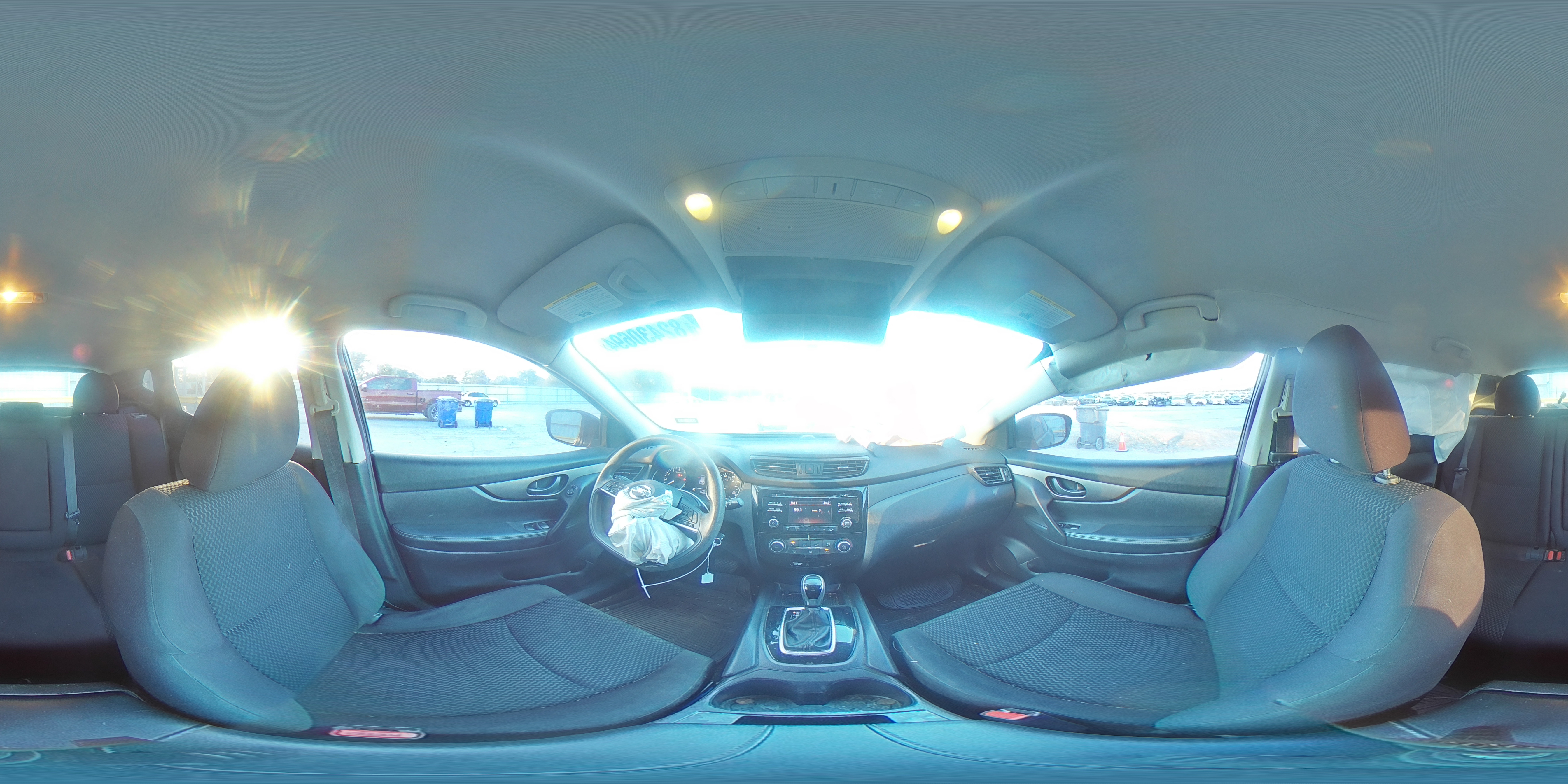 2017 Nissan Rogue - Image 14