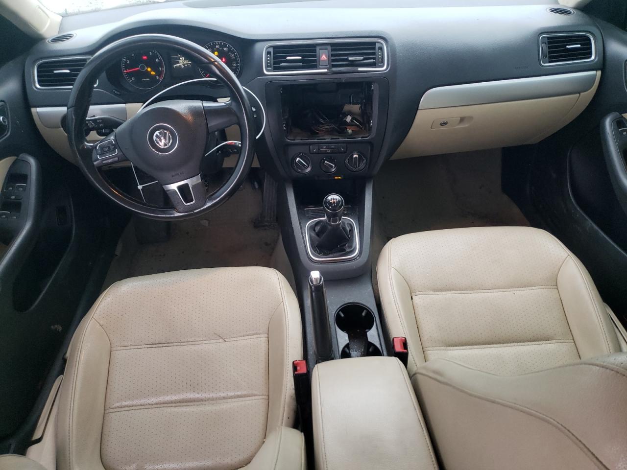 2014 Volkswagen Jetta - Image 8