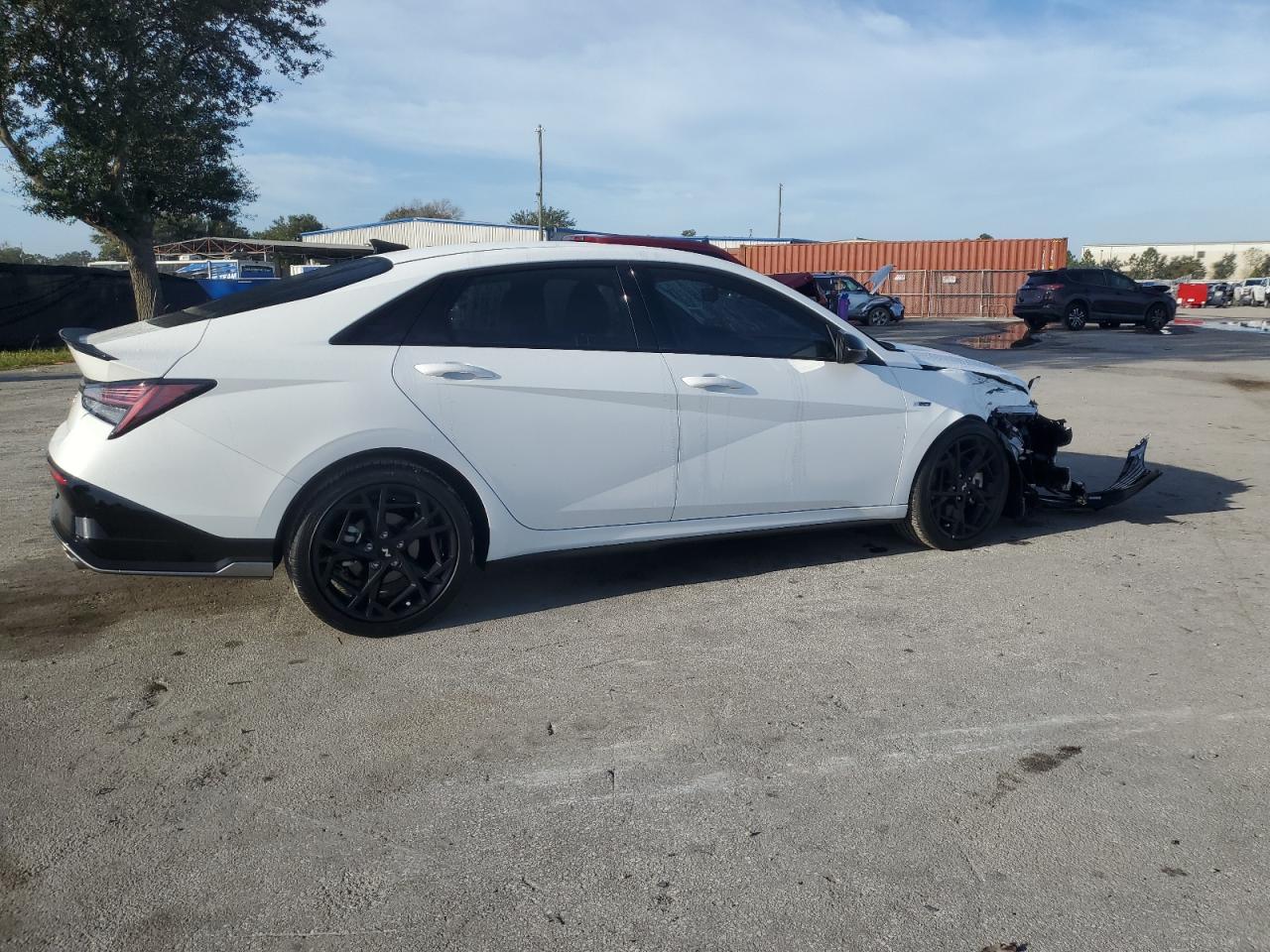 2024 Hyundai Elantra - Image 3