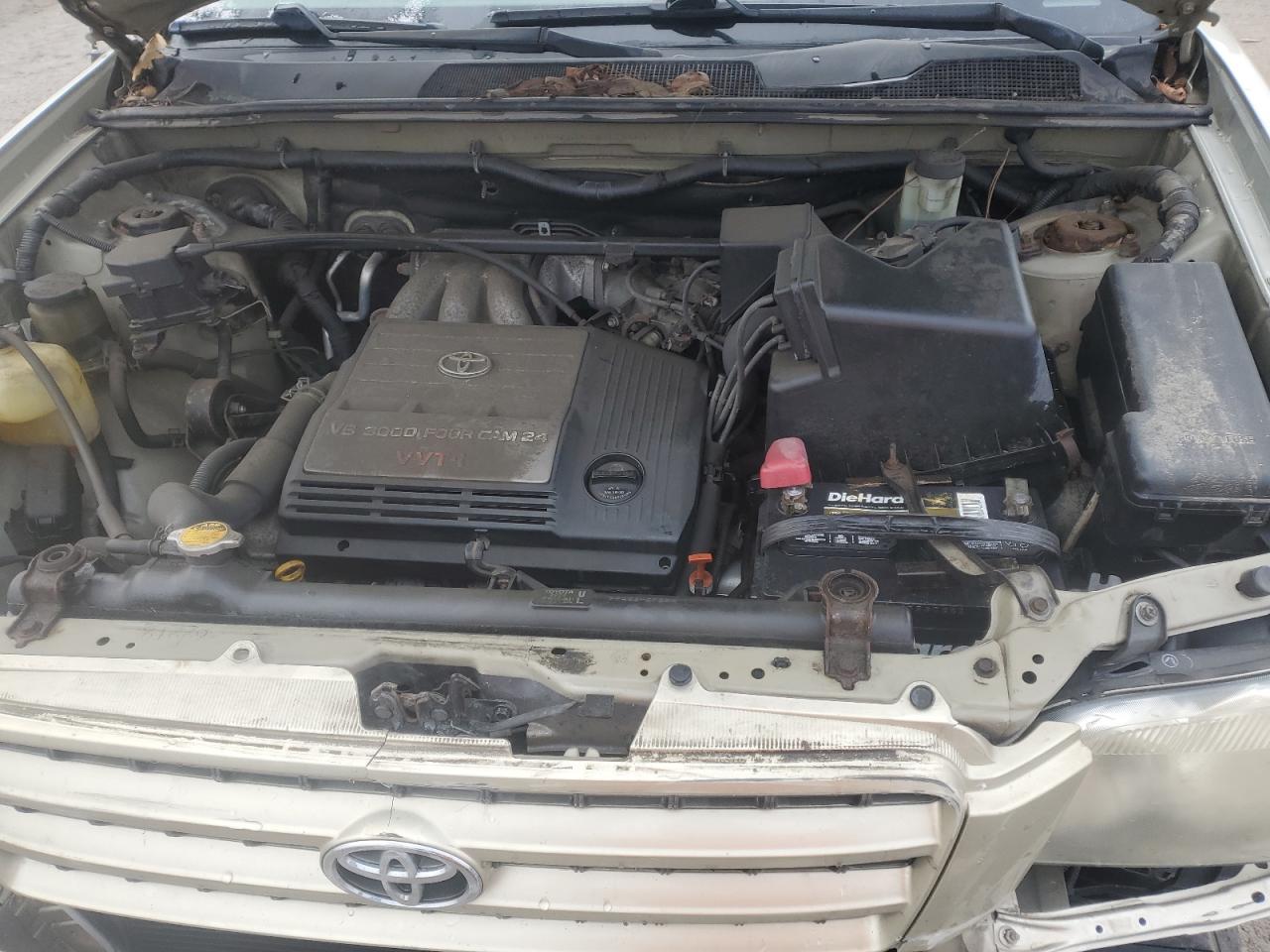2003 Toyota Highlander - Image 12