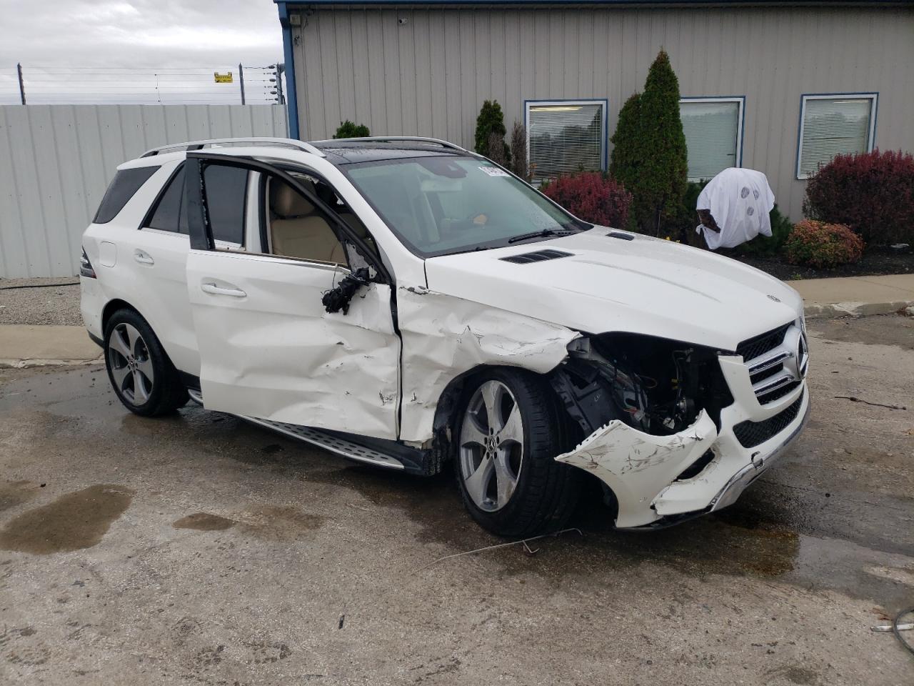 2018 Mercedes-Benz GLE - Image 4