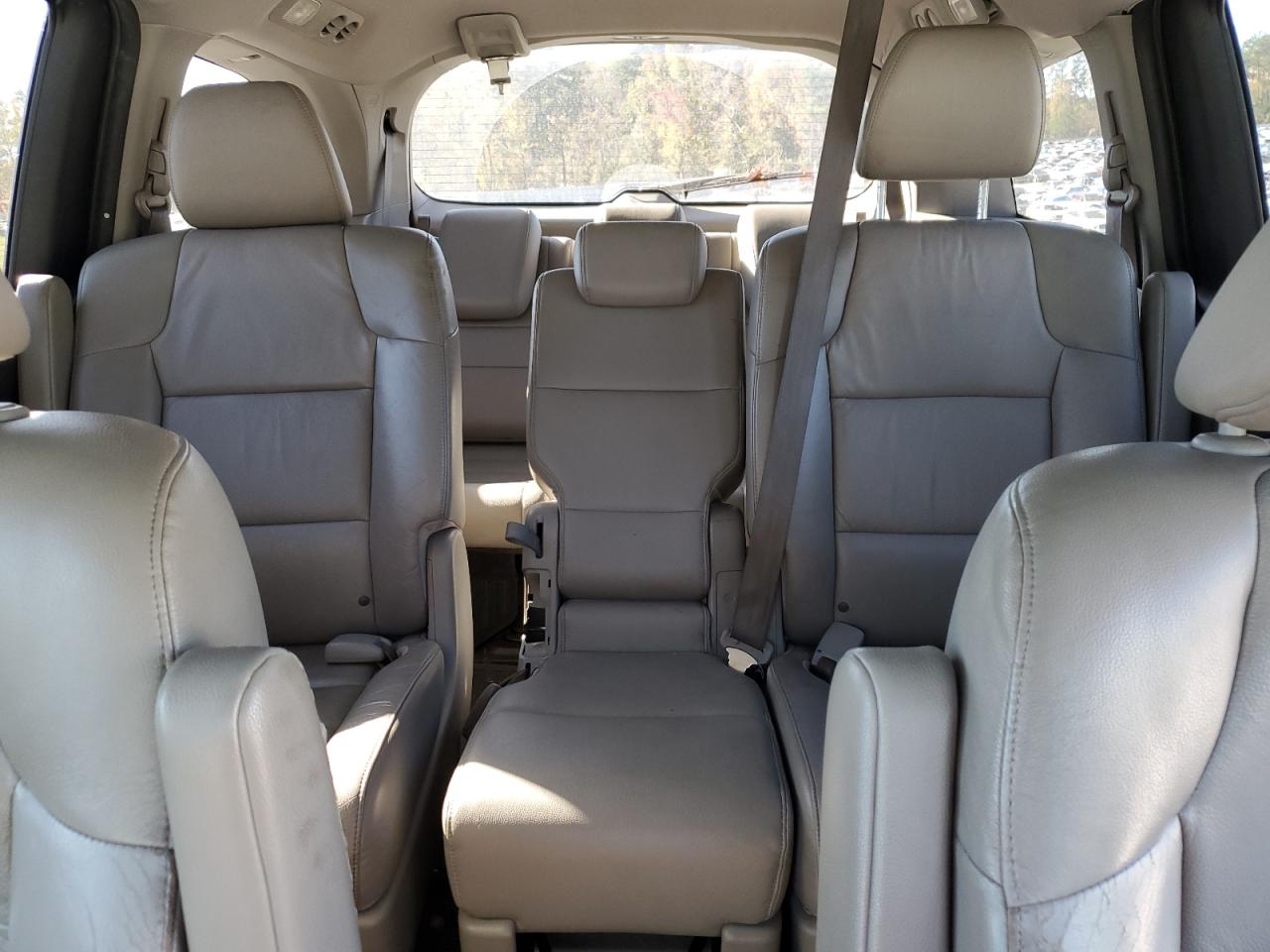 2011 Honda Odyssey - Image 10