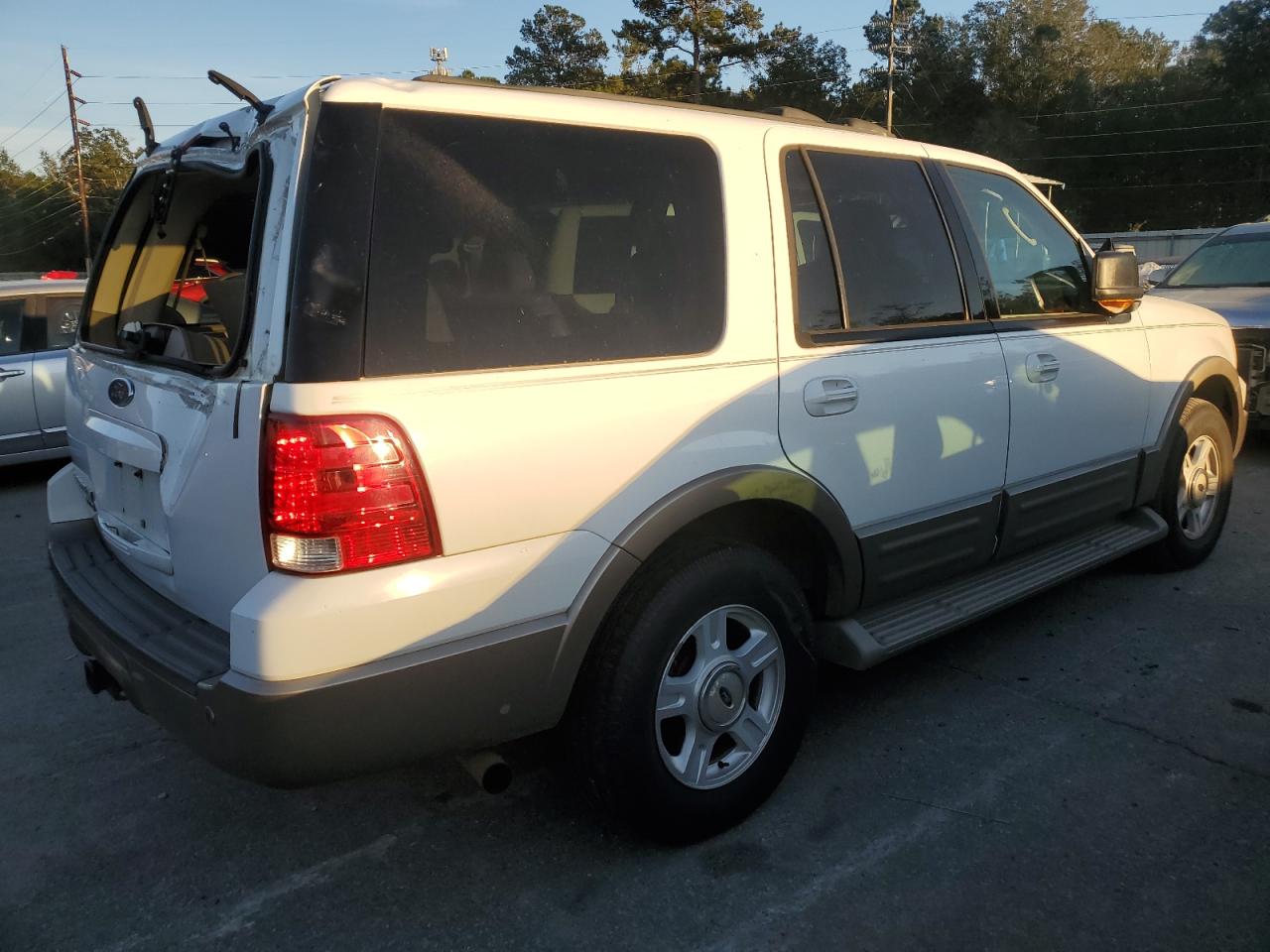 2003 Ford Expedition - Image 3