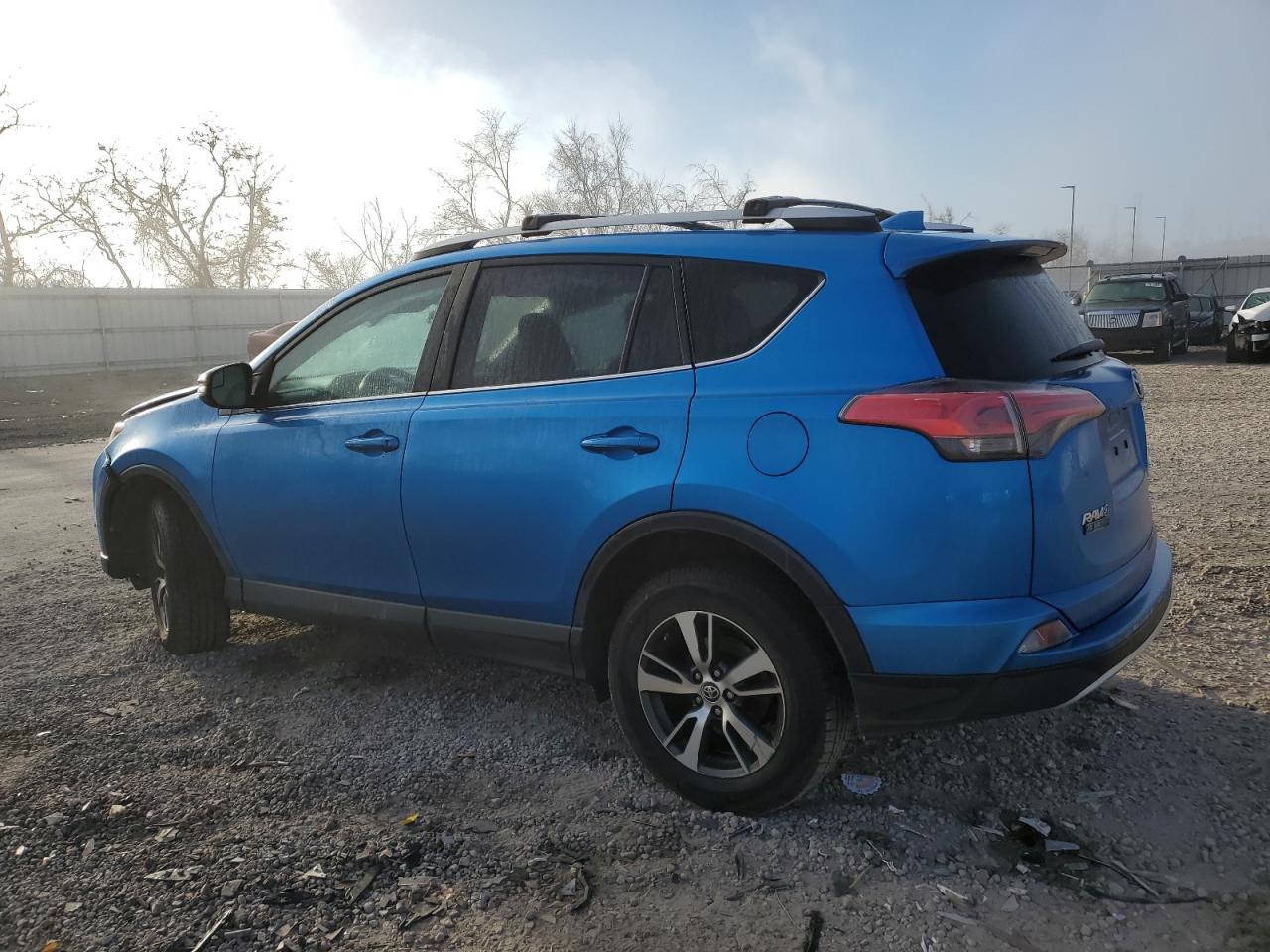2016 Toyota RAV 4 - Image 2