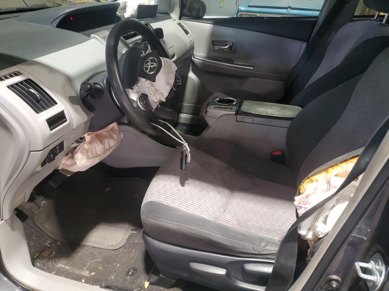 2015 Toyota Prius - Image 7