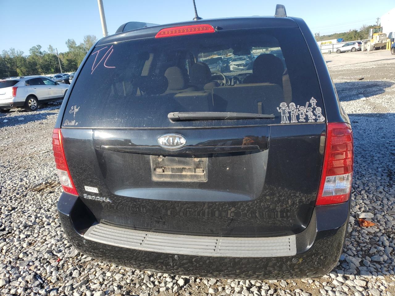 2011 Kia Sedona Lx VIN: KNDMG4C78B6413765 Lot: 80558224