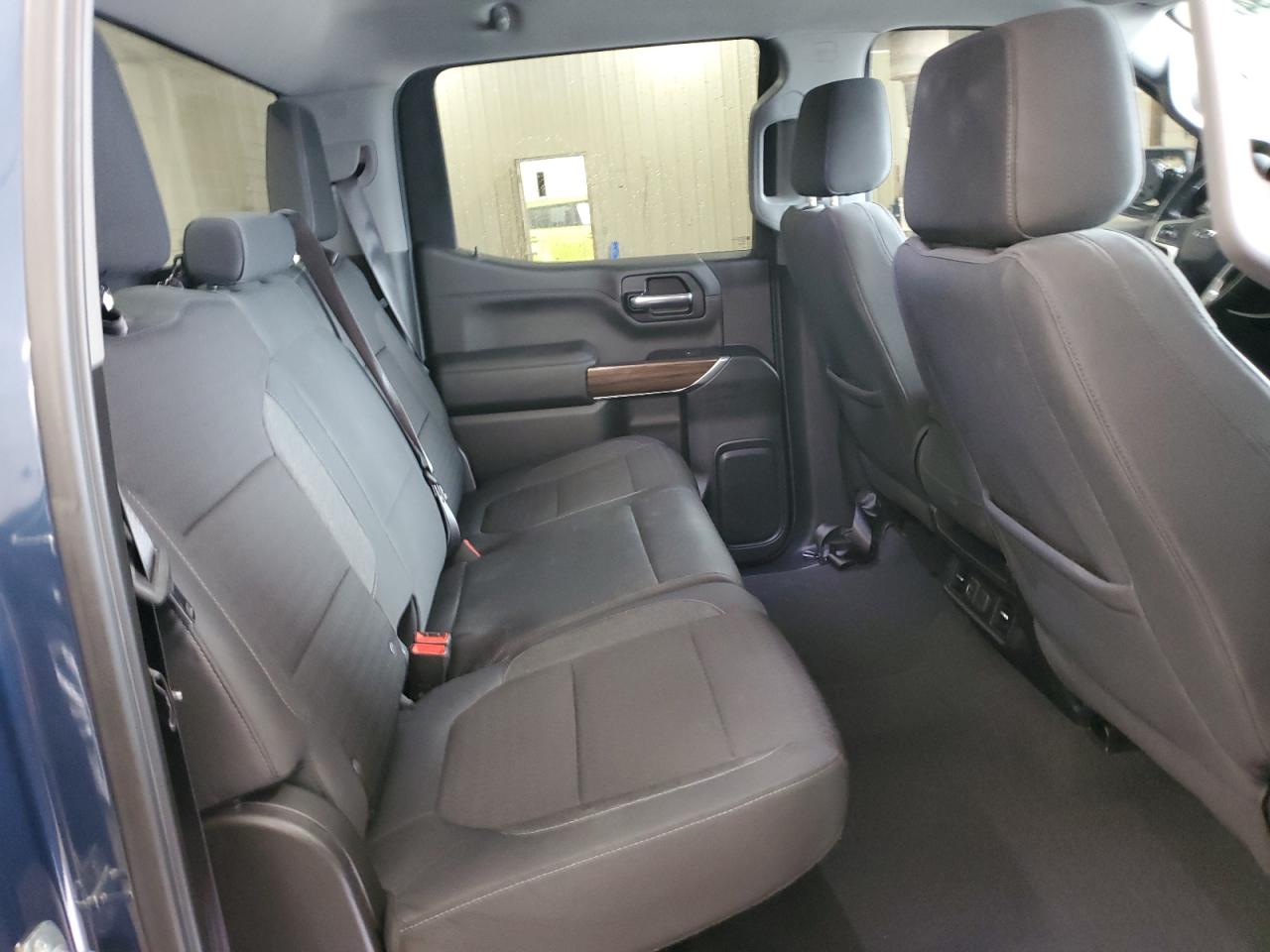 2019 Chevrolet Silverado - Image 11