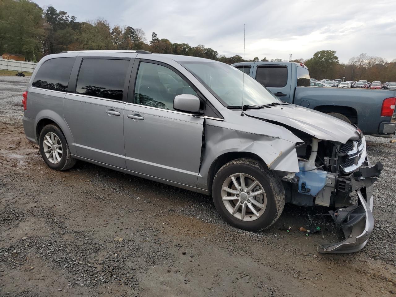 2019 Dodge Caravan - Image 4