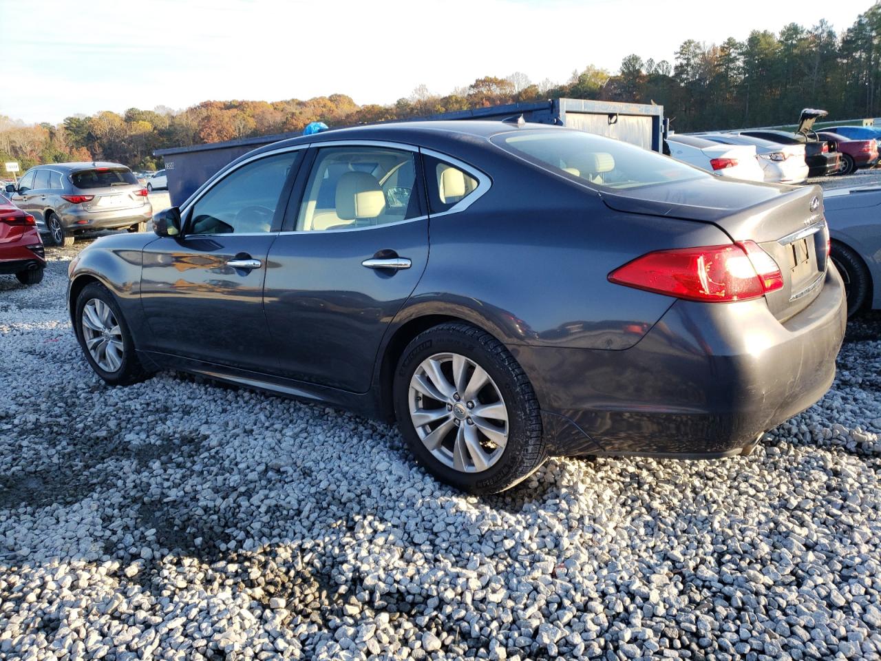 2011 Infiniti M - Image 2
