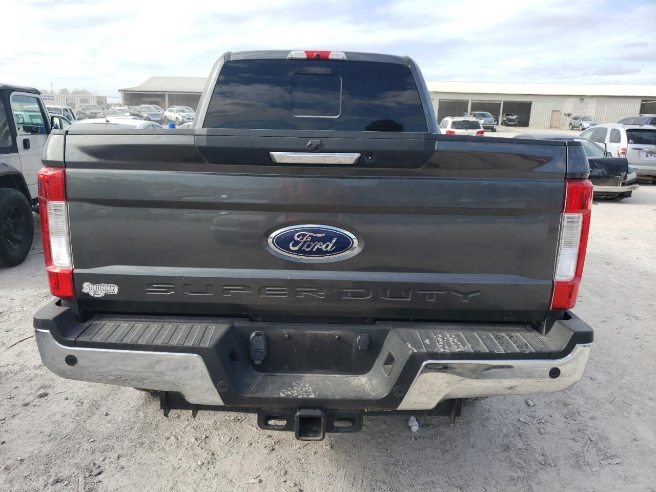 2018 Ford F250 - Image 6