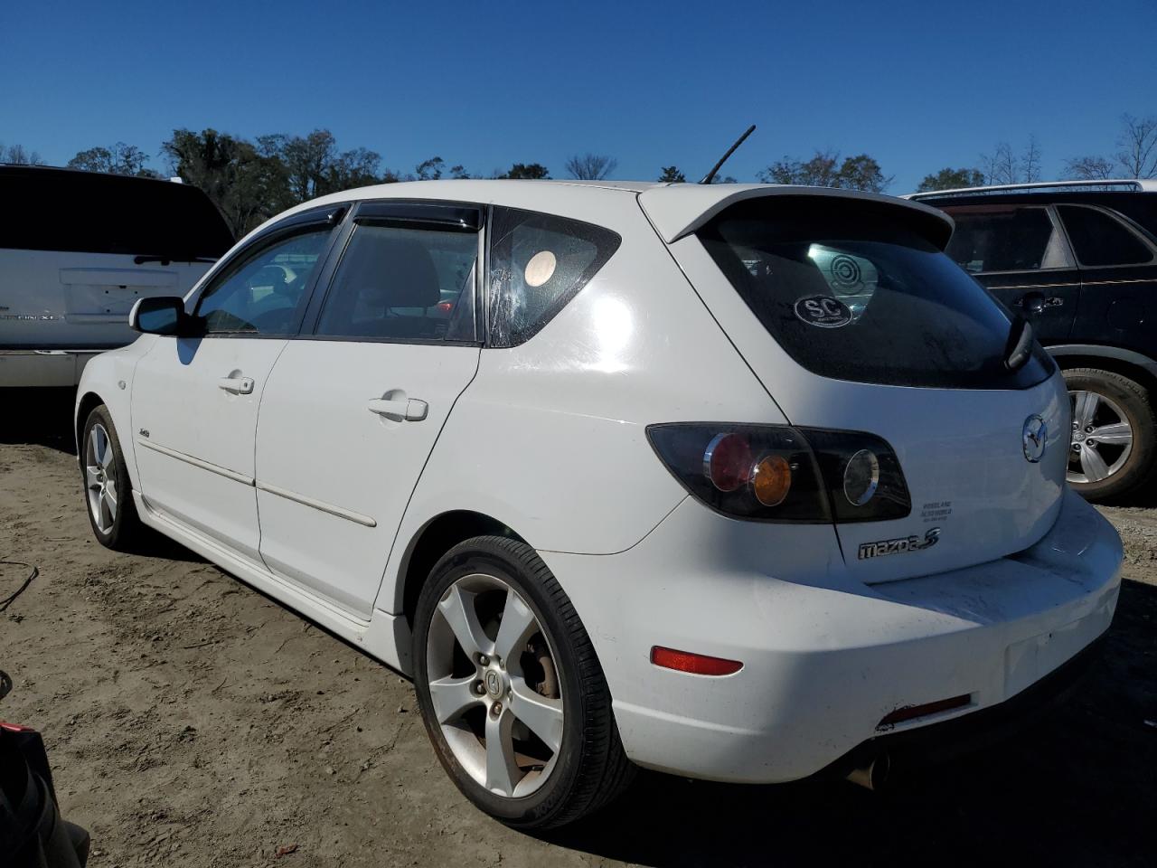 2004 Mazda 3 - Image 2