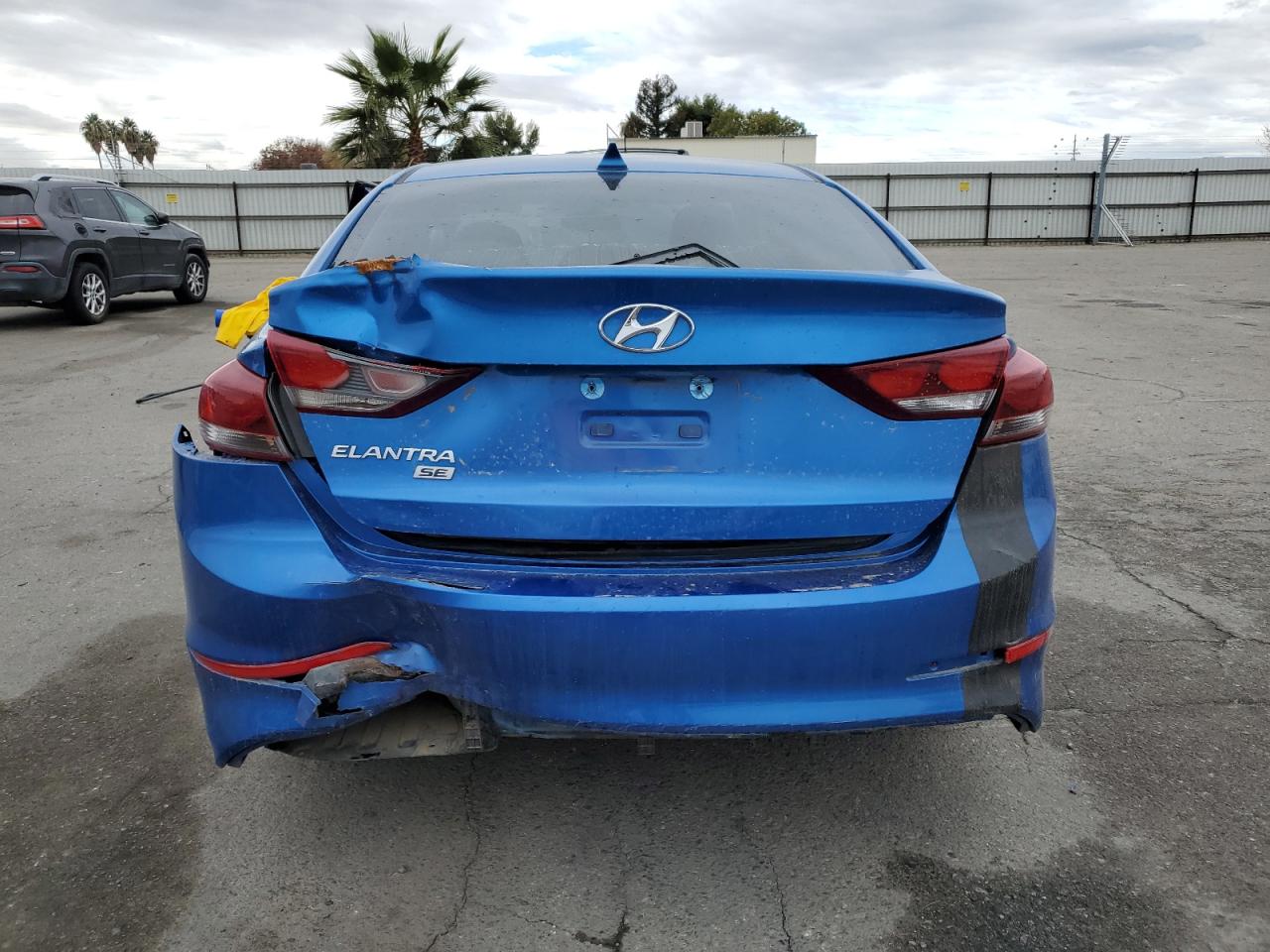 2017 Hyundai Elantra - Image 6