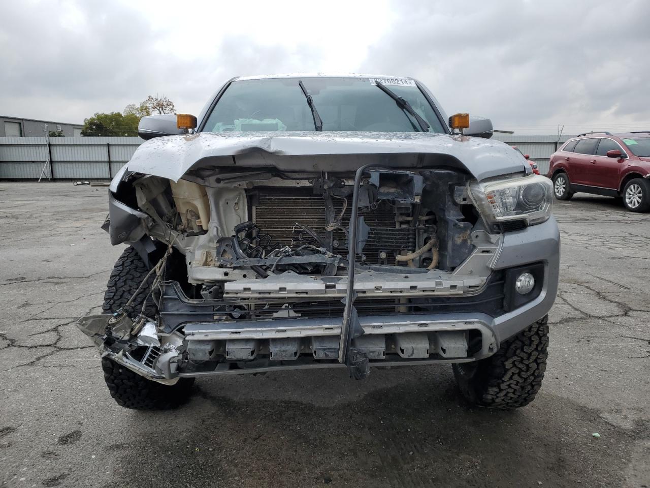 VIN 5TFSZ5AN7JX139816 2018 TOYOTA TACOMA no.5