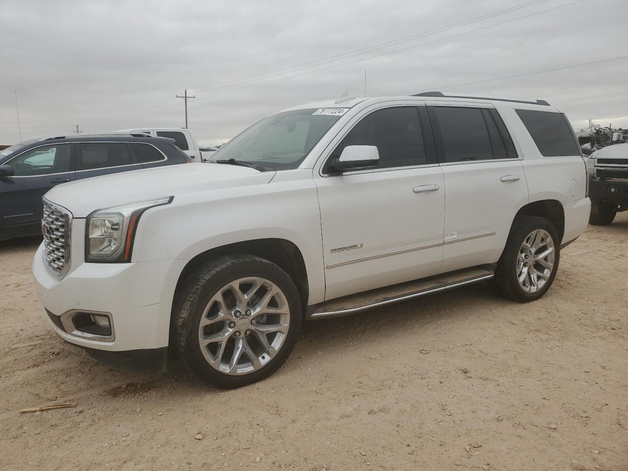 VIN 1GKS2CKJXJR339294 2018 GMC YUKON no.1