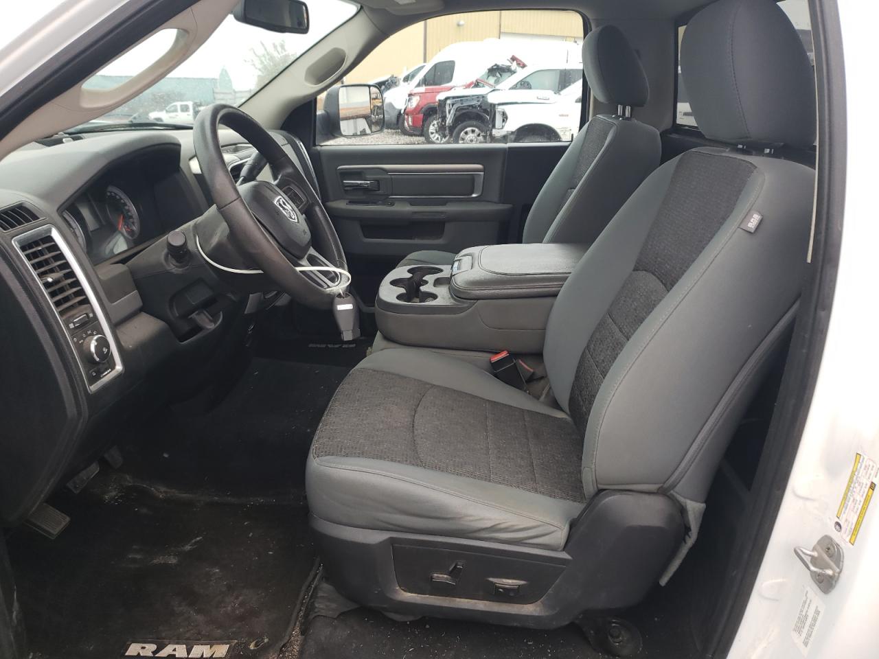 2014 RAM 3500 - Image 7