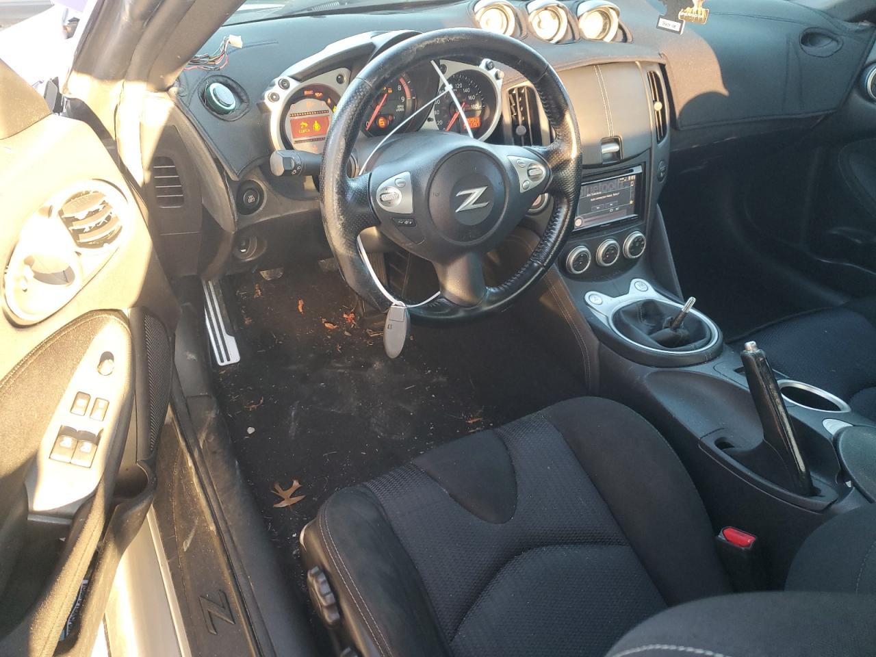 2010 Nissan 370Z - Image 8