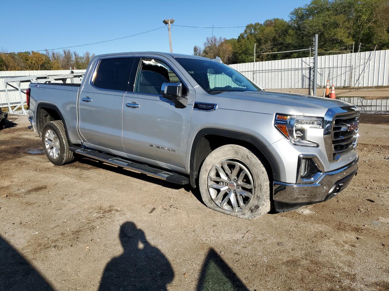 2019 GMC Sierra - Image 4
