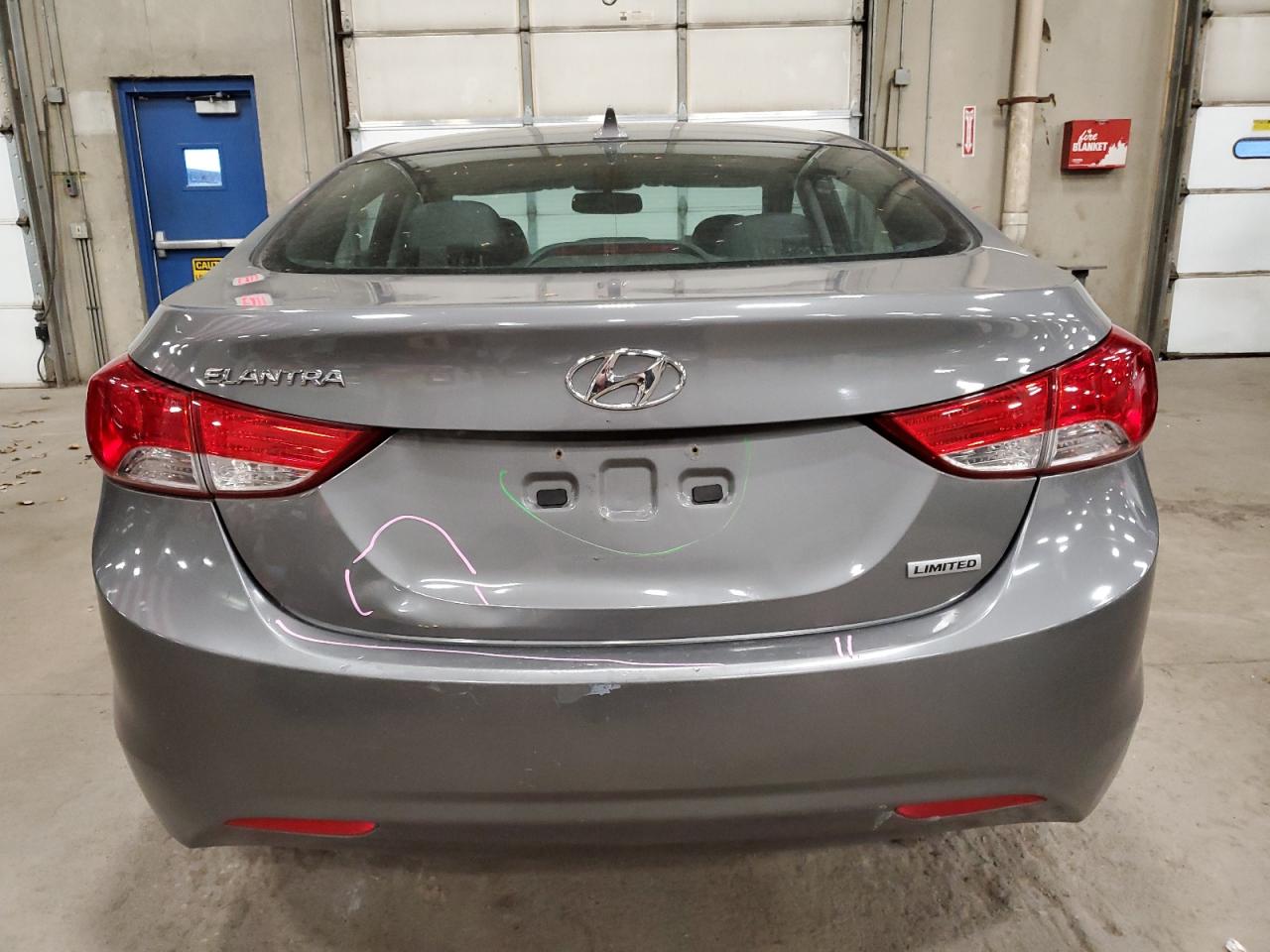 2013 Hyundai Elantra - Image 6