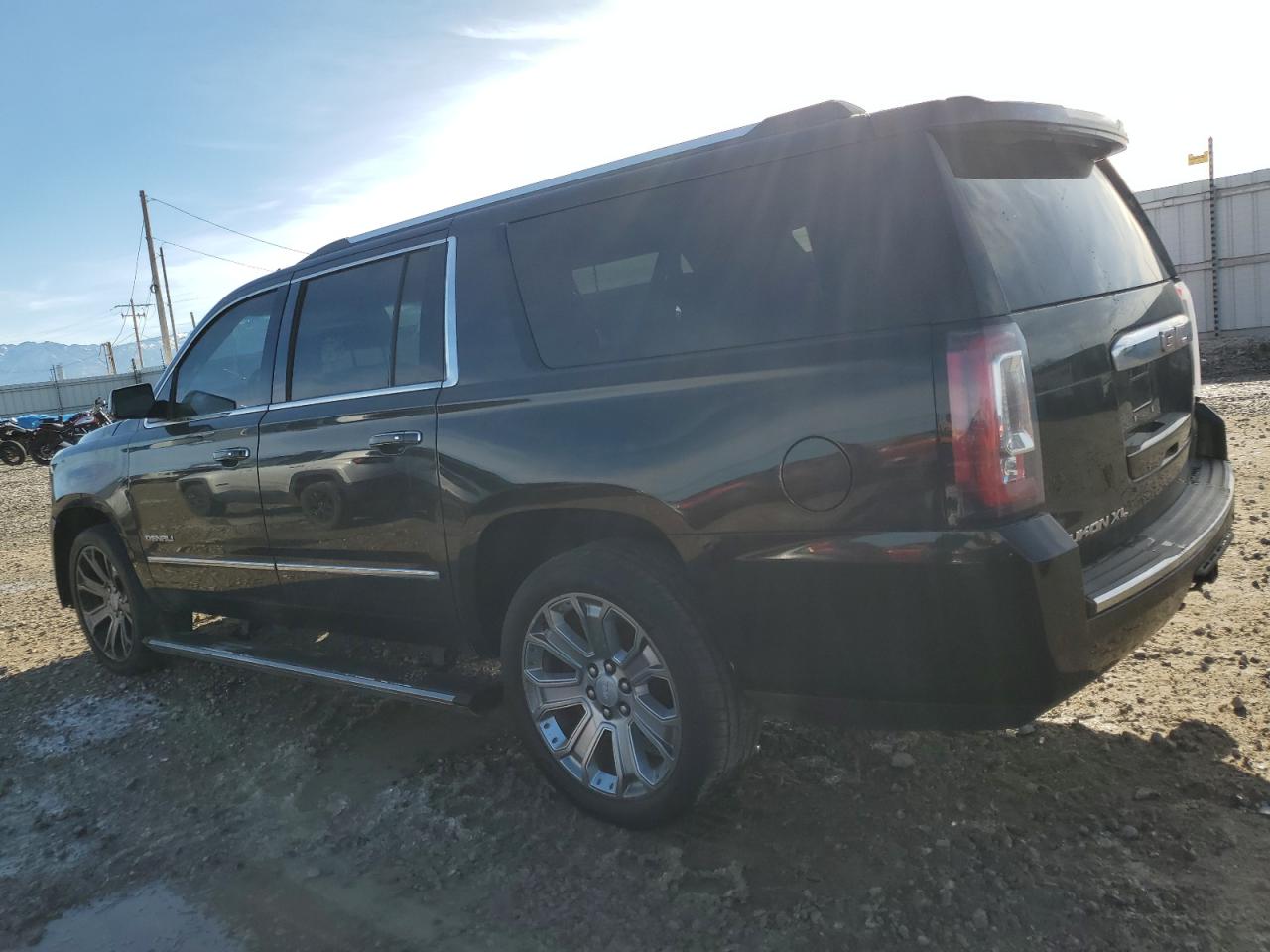 VIN 1GKS2JKJ6FR592902 2015 GMC YUKON no.2