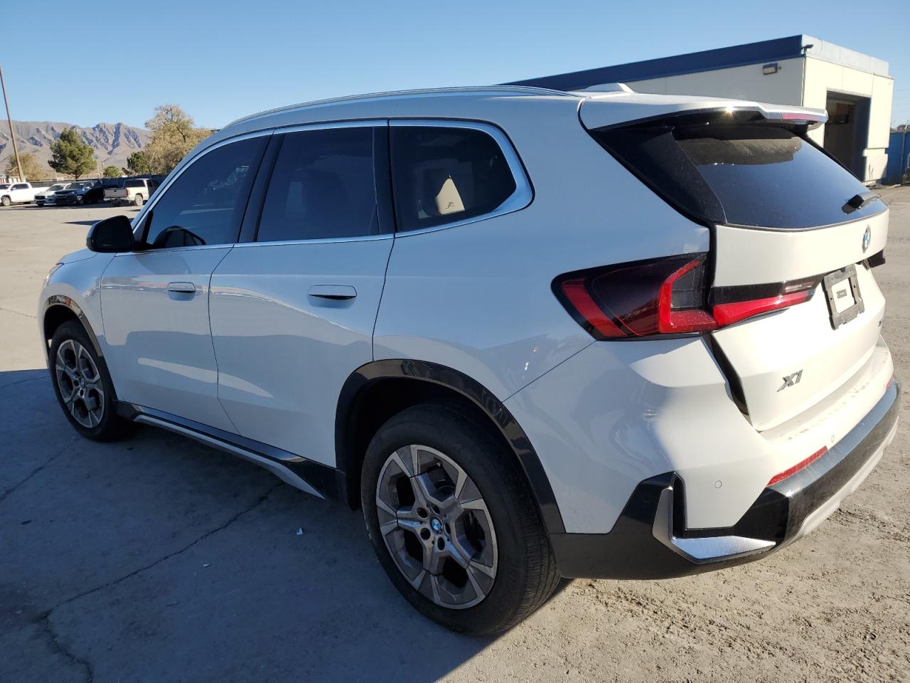 2023 BMW X1 - Image 2