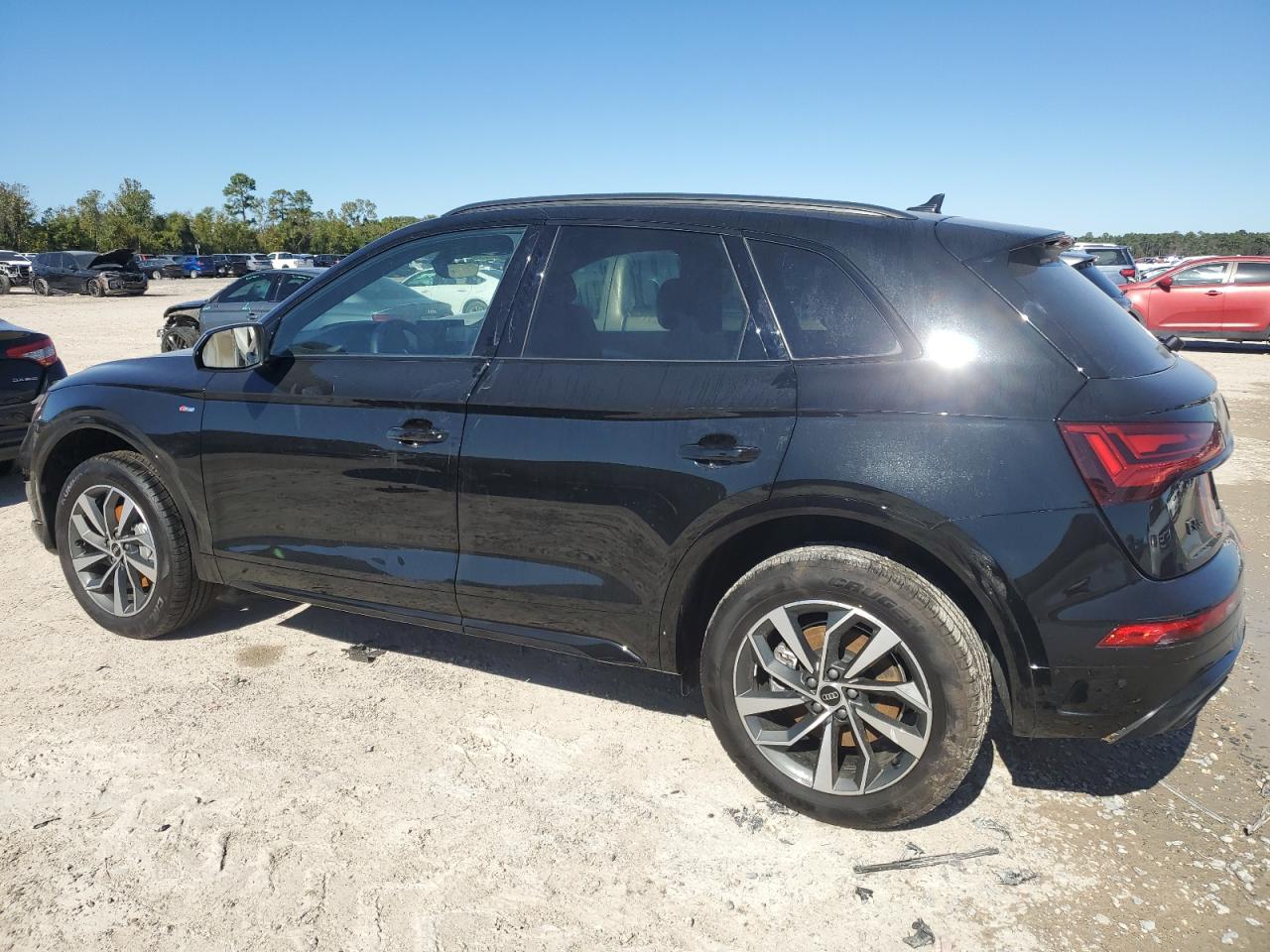 WA1GAAFY6R2107919 2024 AUDI Q5 - Image 2