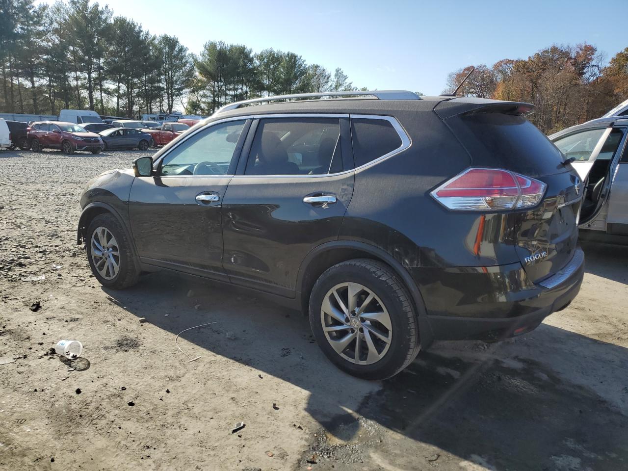 2014 Nissan Rogue - Image 2