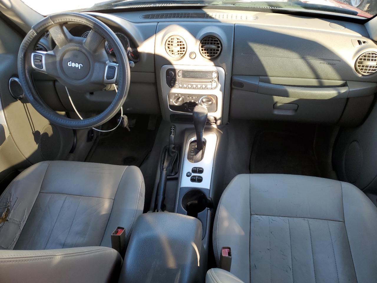 2006 Jeep Liberty (North America) - Image 8