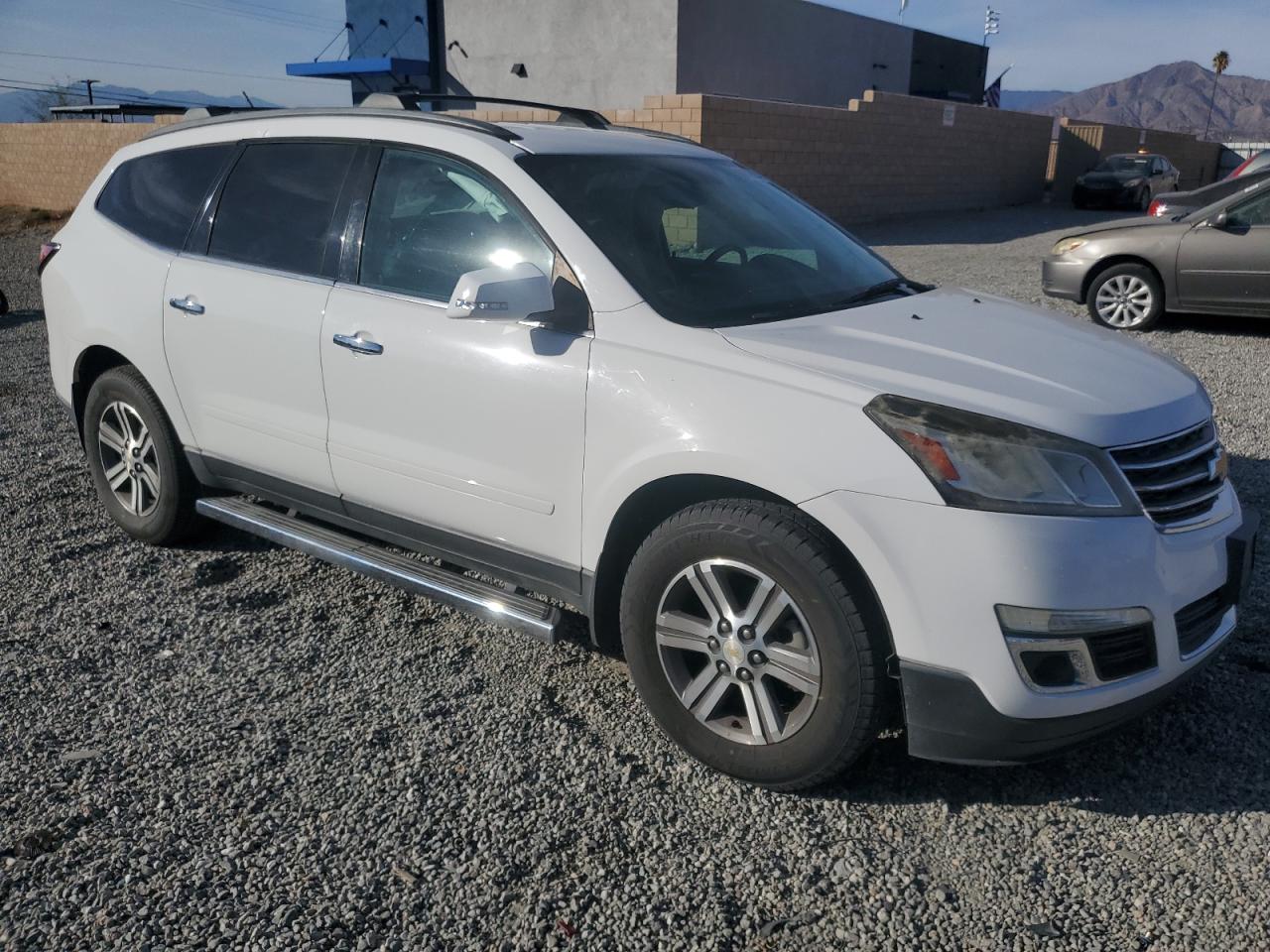 VIN 1GNKRHKD4GJ215034 2016 CHEVROLET TRAVERSE no.4