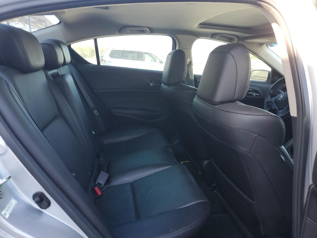 2014 Acura ILX - Image 10