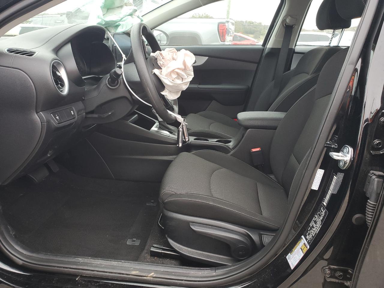 2024 Kia Forte - Image 7