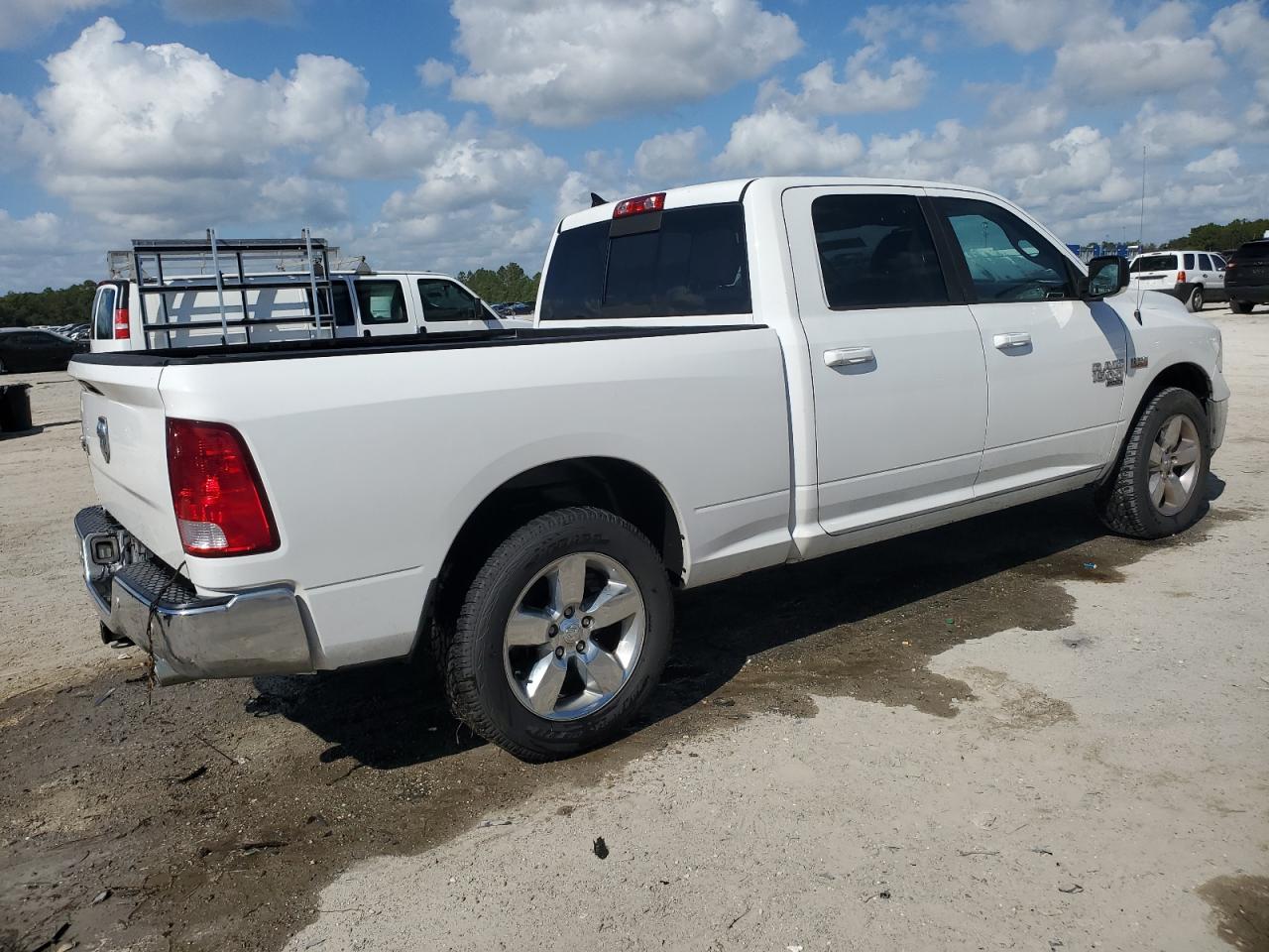 2019 RAM 1500 - Image 3