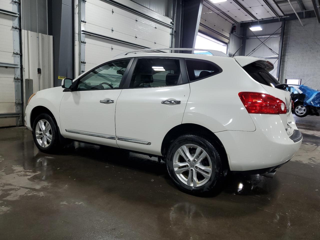 2013 Nissan Rogue - Image 2