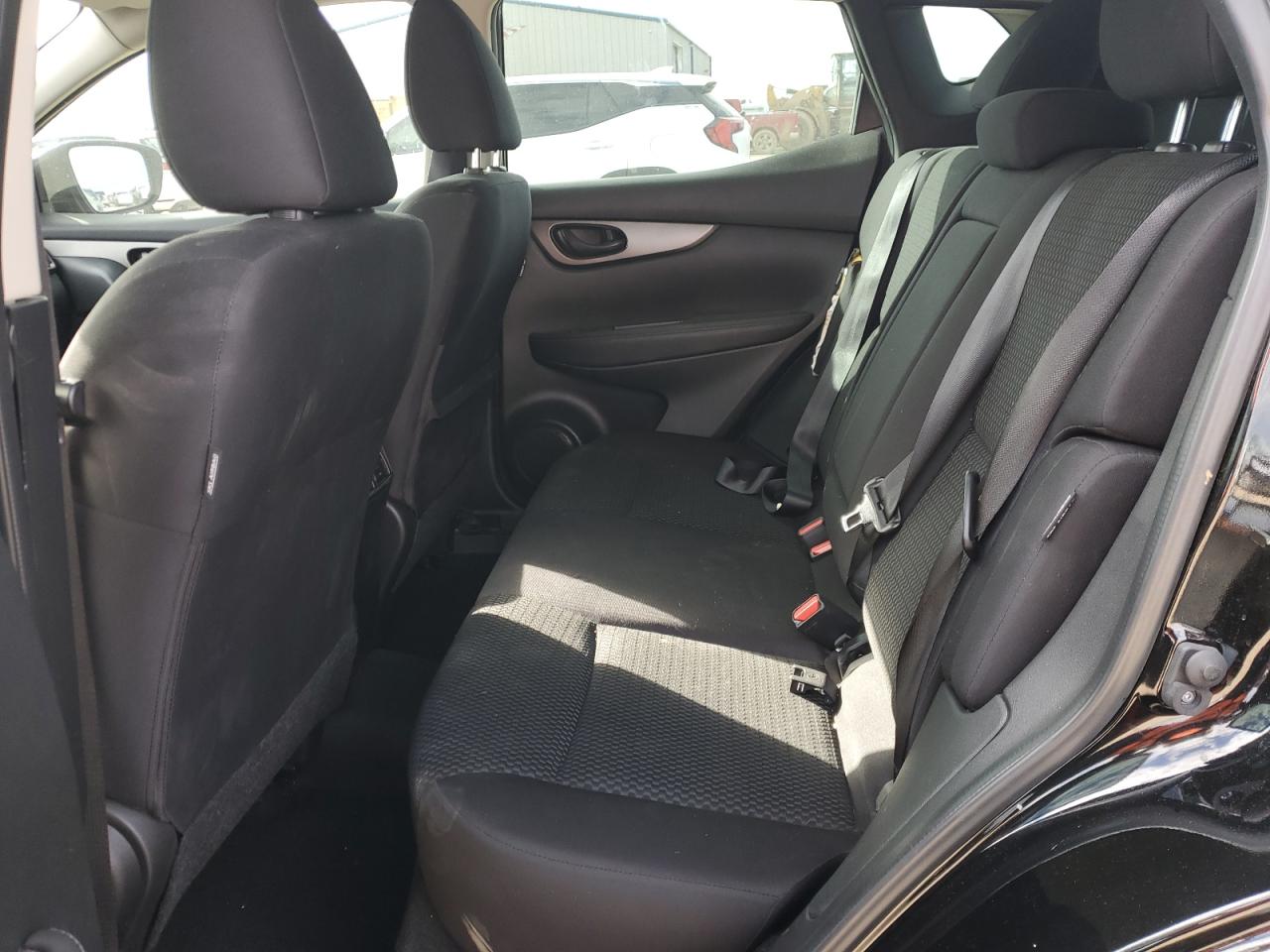 2021 Nissan Rogue - Image 11