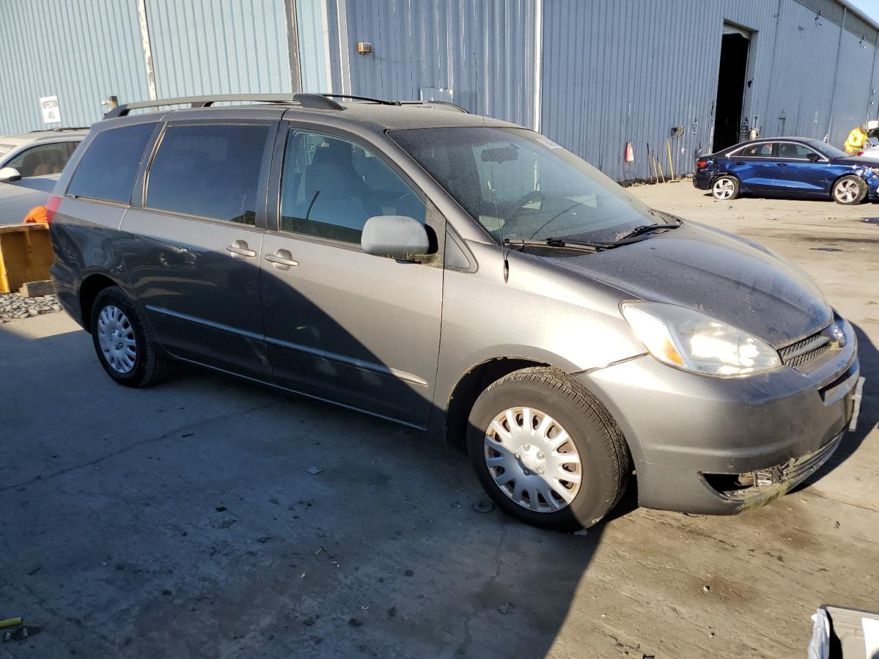 2005 Toyota Sienna - Image 4