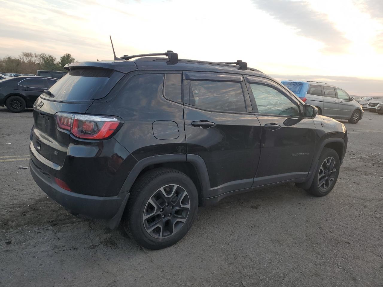 2019 Jeep Compass - Image 3