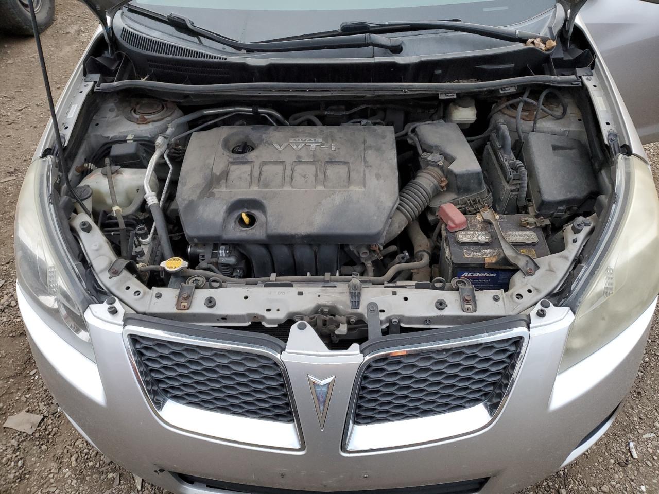 2010 Pontiac Vibe - Image 11
