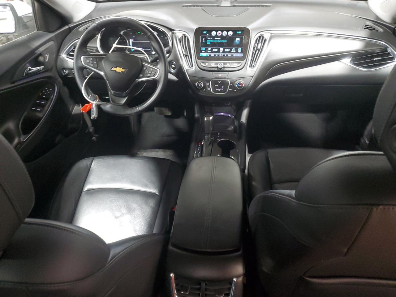 2017 Chevrolet Malibu - Image 8