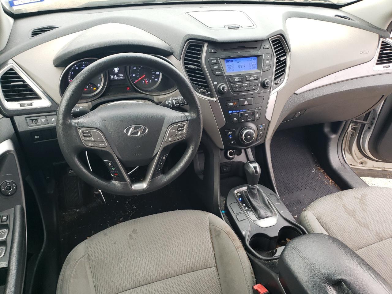 2013 Hyundai Santa Fe - Image 8
