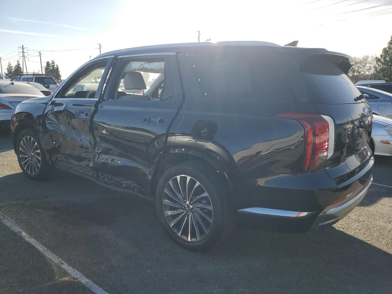2023 Hyundai Palisade - Image 2