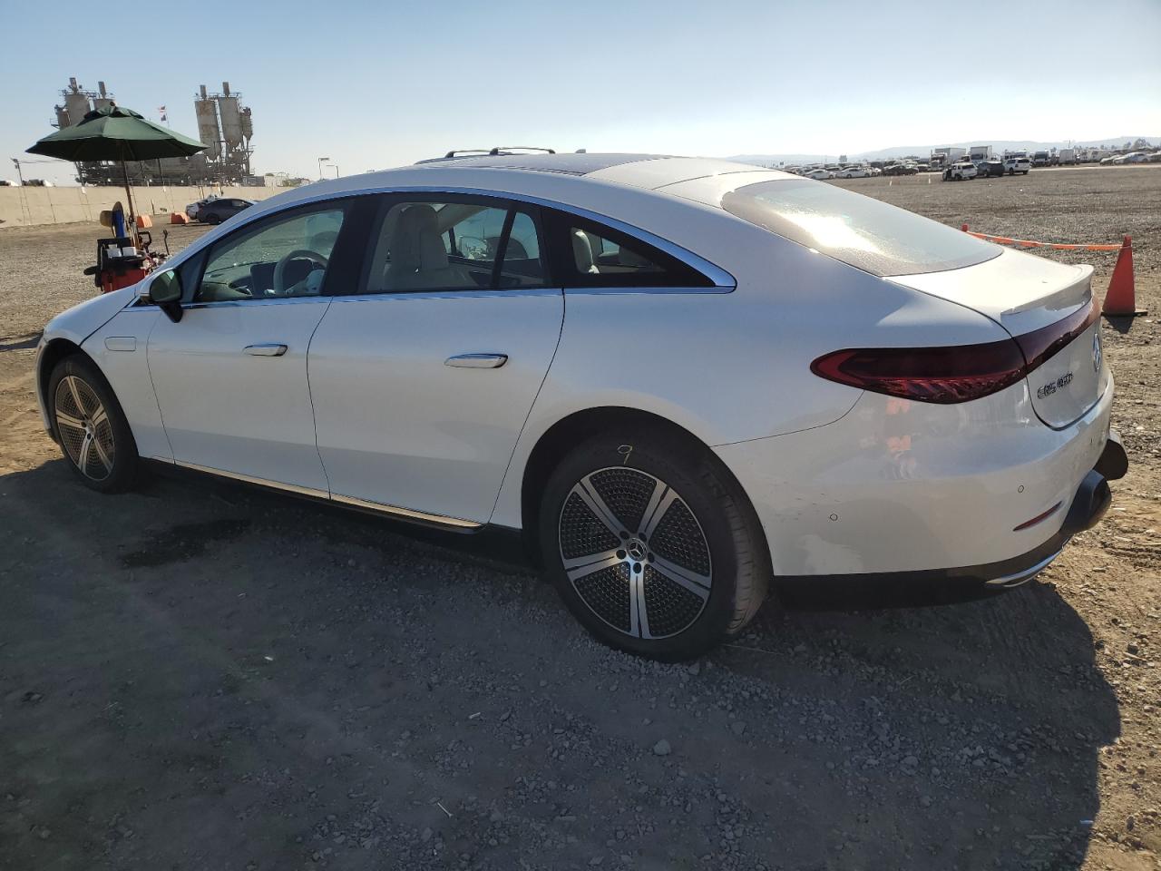2022 Mercedes-Benz EQS - Image 2