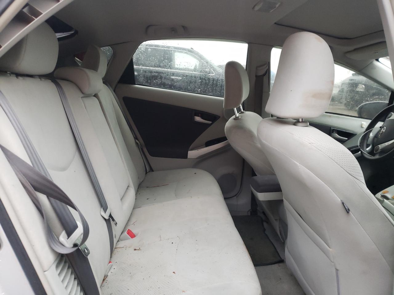 2010 Toyota Prius - Image 10