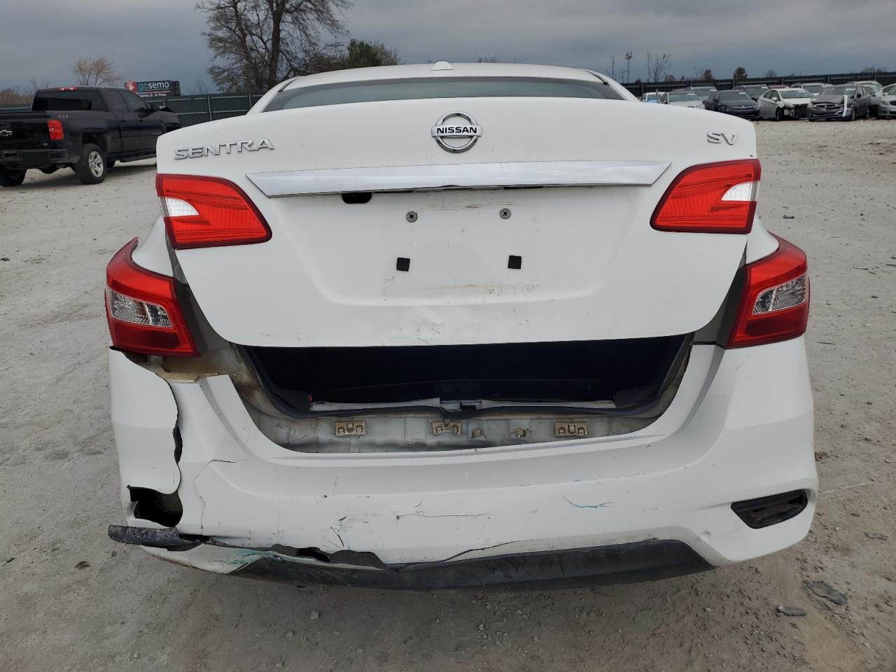 2017 Nissan Sentra - Image 6