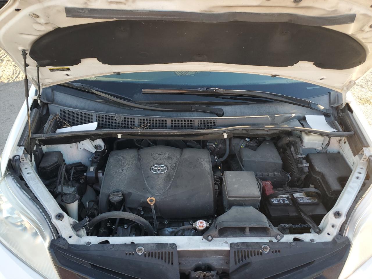 2019 Toyota Sienna - Image 1